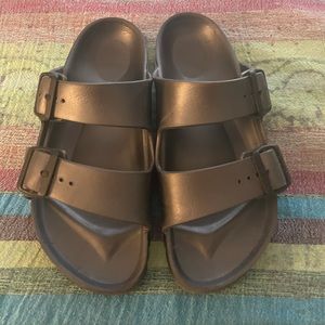 Rubber Birkenstock’s